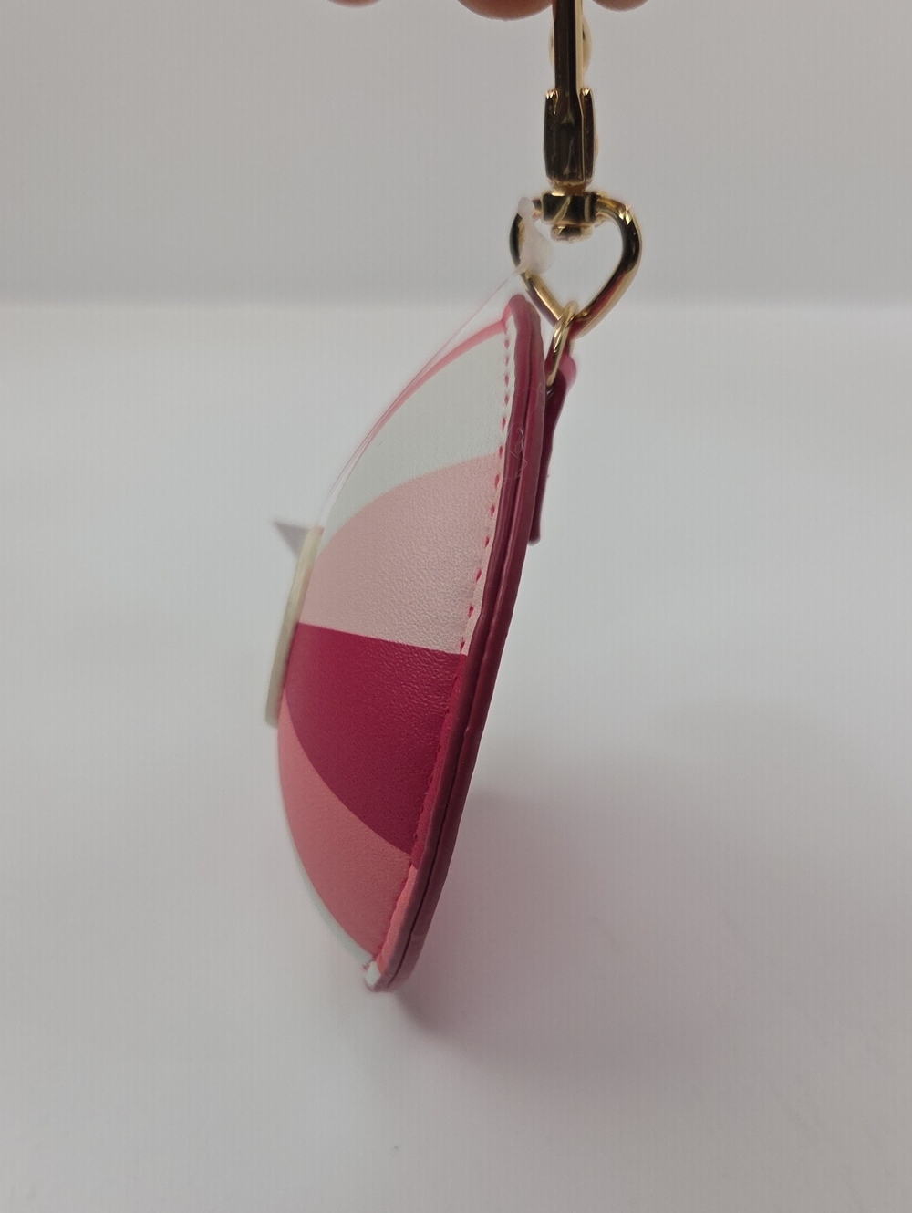 💕▪️Betsey Johnson ▪️Round Pink Stripe Keychain Card Holder with Gold Clip - Picture 4 of 4